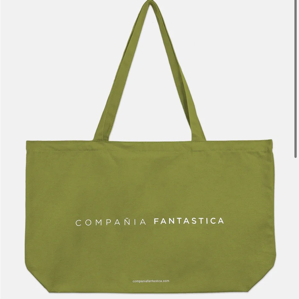 🆕NWT Compañia Fantastica tote bag, army green